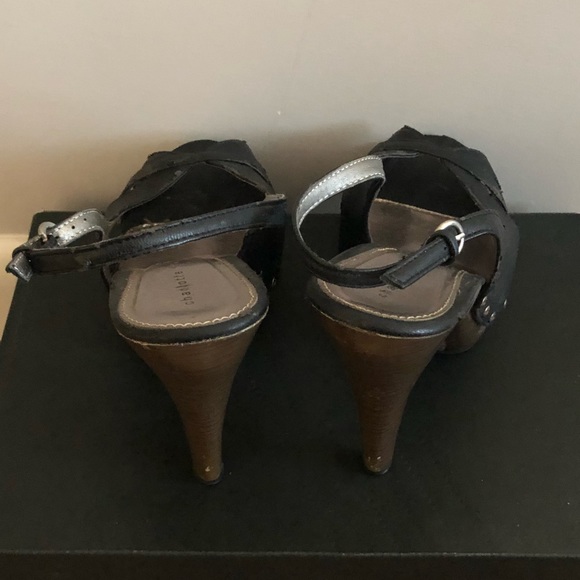 Black Sandals - Picture 3 of 4